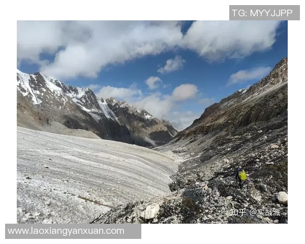 探索自然的最佳伴侣Leki登山杖助你轻松征服每一座高峰