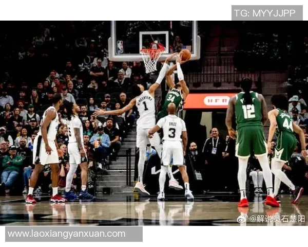 文班亚马首场比赛表现惊艳五次盖帽加上隔扣字母哥引发热烈讨论 文班亚马首场比赛表现惊艳五次盖帽加上隔扣字母哥引发热烈讨论